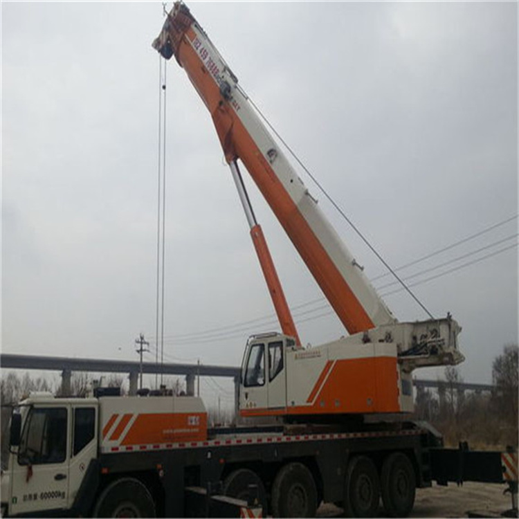 万载12吨吊车能吊多少米高